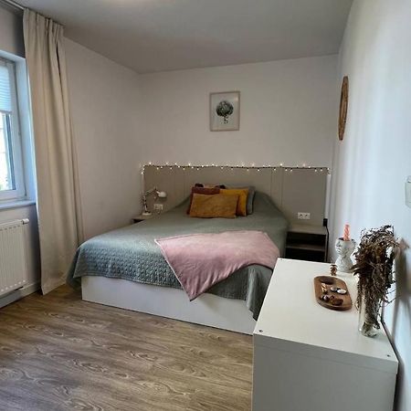 Chopin Airport Apartments Warschau Exterior foto